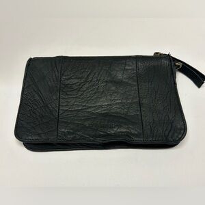 Day & Mood Soft Leather Clutch Solid Black‎ ZippersPockets